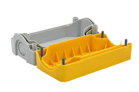 Корпус кнопочного поста, 3 места, желтый, IP67