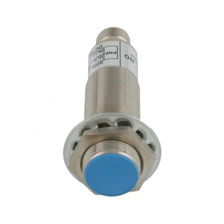 INNOCONT Индуктивный датчик, M18x1, L=73 мм, экранированный, зона срабатывания 5 мм, -25 +60 С, 12…24 VDC, IP67, выход: PNP NO, макс. ток 200 мА, разъем M12 SLI-18P5C